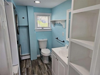 A rear opportunity to own a 1-2 bedroom, 1 bath home on a 10,400 - photo 13