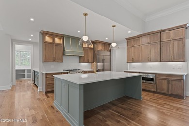 Nestled on a quiet cul-de-sac in Forest Creek Golf Club, this - photo 14