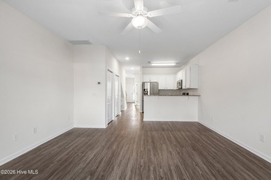 Rare opportunity to acquire a fully leased well-located - photo 20