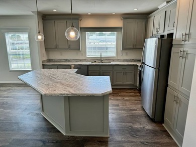 This new Skyline/Champion home has many upgrades including a - photo 5