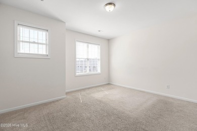 Rare opportunity to acquire a fully leased well-located - photo 27