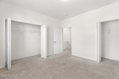 Rare opportunity to acquire a fully leased well-located - photo 33