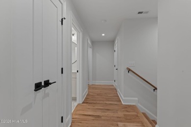 Nestled on a quiet cul-de-sac in Forest Creek Golf Club, this - photo 38
