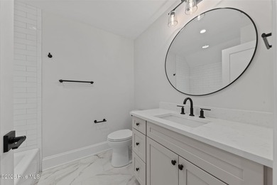 Nestled on a quiet cul-de-sac in Forest Creek Golf Club, this - photo 39