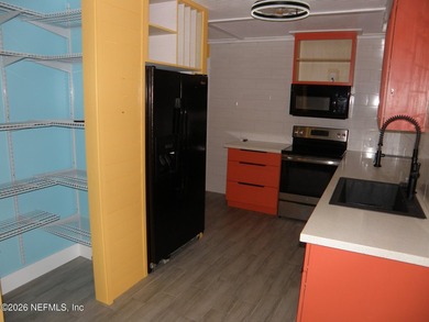 4 bedroom 4 bath POOL home with 3 separate attached Living areas - photo 50