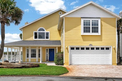 Experience the ultimate in coastal living in this stunning - photo 3