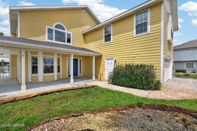 Experience the ultimate in coastal living in this stunning - photo 8