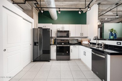 TURN KEY - FURNITURE INCLUDED!! 3 months base HOA included with - photo 9