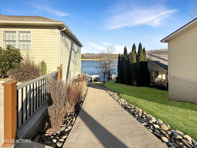 Stunning 2018 lakefront retreat with private dock, luxury