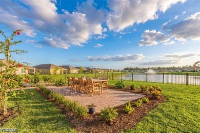 Built in 2025, this upgraded lakefront Cali floor plan offers 4 - photo 4