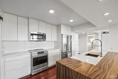 Welcome to 701 Port Royal Way, a stunning 2-bedroom, 2-bathroom - photo 17