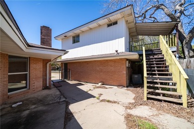Don't miss this! Charming 3/2 home on a large corner lot, 2 - photo 28