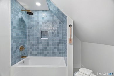Welcome to 136 Goose Hill Rd. This home has been tastefully - photo 32