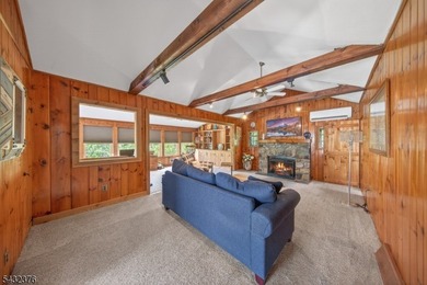 Lakeside Beauty in Highland Lakes. This beautiful lake-style - photo 10