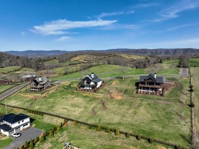 Situated in a prestigious neighborhood, this bespoke - photo 15