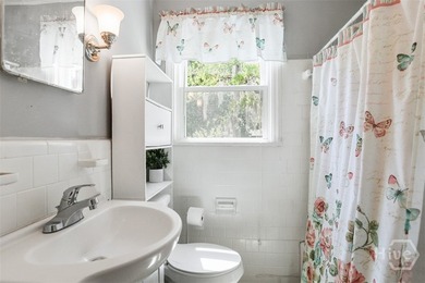 Great Opportunity to Build Equity! This 3-bedroom, 1-bath home - photo 20