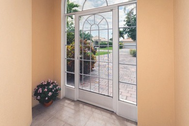 Welcome to luxury living in the prestigious Magnolia Bay - photo 3