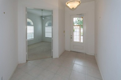 Welcome to luxury living in the prestigious Magnolia Bay - photo 4