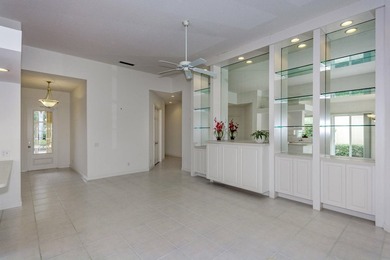 Welcome to luxury living in the prestigious Magnolia Bay - photo 9