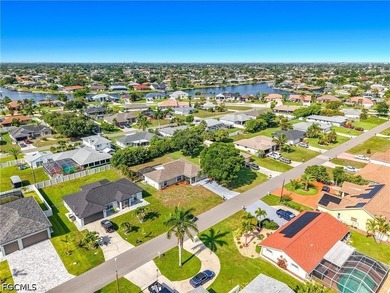 Welcome home to this well maintained 3 bedroom, 2 bath home - photo 2