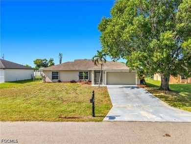 Welcome home to this well maintained 3 bedroom, 2 bath home - photo 4