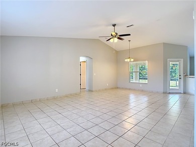 Welcome home to this well maintained 3 bedroom, 2 bath home - photo 7