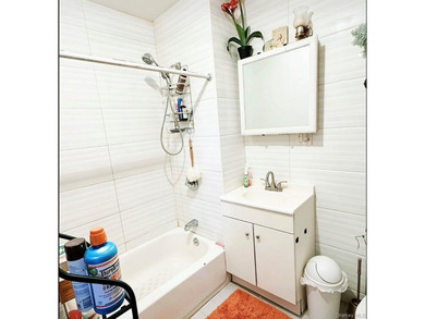 Exceptional mixed-use investment opportunity! Built in 2016 - photo 7