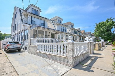 Renovated and Sunny Detached Colonial on a Great Block in the - photo 1