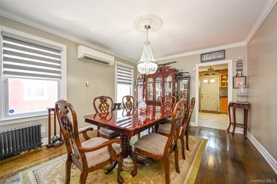 Renovated and Sunny Detached Colonial on a Great Block in the - photo 5