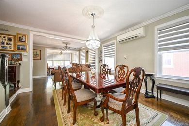 Renovated and Sunny Detached Colonial on a Great Block in the - photo 6