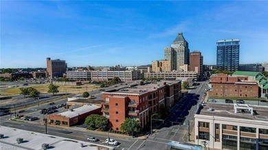 Exceptional three-bedroom condominium in popular Governor's - photo 3