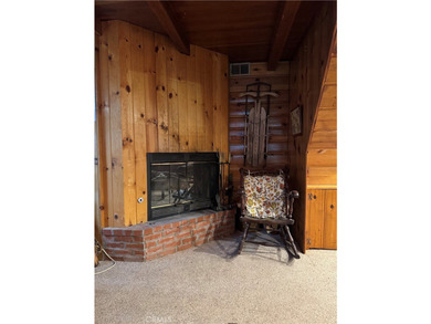 Extensively renovated 2-bedroom Moonridge cabin situated on two - photo 13
