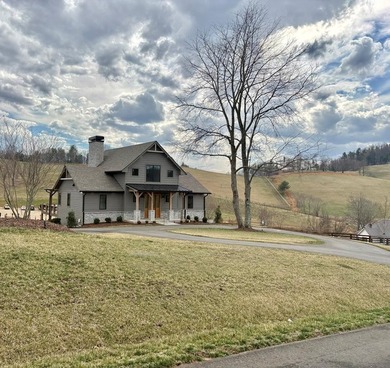 Situated in a prestigious neighborhood, this bespoke - photo 13