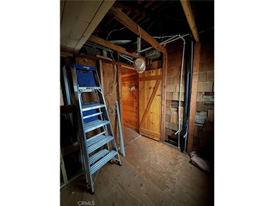 Extensively renovated 2-bedroom Moonridge cabin situated on two - photo 16