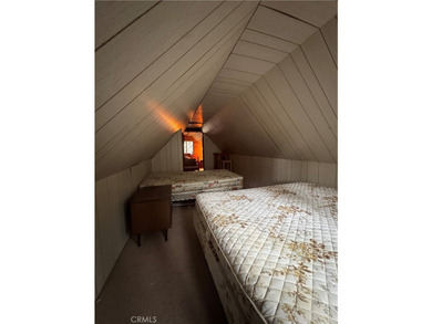 Extensively renovated 2-bedroom Moonridge cabin situated on two - photo 21