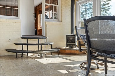 Welcome to this gracious 4 bedroom, 4.5 bath, Center Hall brick - photo 24