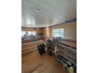 Extensively renovated 2-bedroom Moonridge cabin situated on two - photo 27