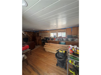 Extensively renovated 2-bedroom Moonridge cabin situated on two - photo 28