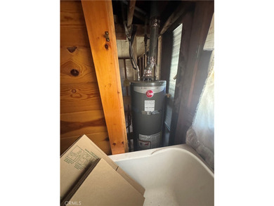 Extensively renovated 2-bedroom Moonridge cabin situated on two - photo 30