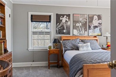 Welcome to this gracious 4 bedroom, 4.5 bath, Center Hall brick - photo 32