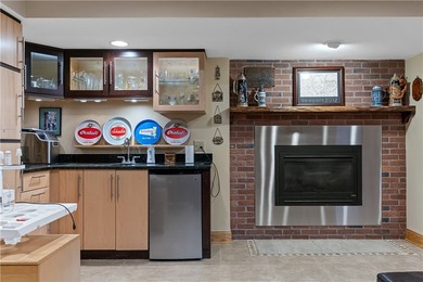 Welcome to this gracious 4 bedroom, 4.5 bath, Center Hall brick - photo 38