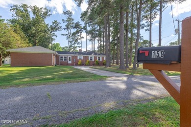 Classic craftsmanship, GLEAMING WOOD FLOORS, thoughtful features - photo 41