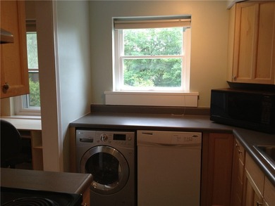 Welcome to this gracious 4 bedroom, 4.5 bath, Center Hall brick - photo 44