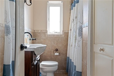 Welcome to this gracious 4 bedroom, 4.5 bath, Center Hall brick - photo 47