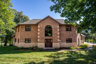 (private lake, pond, creek) Home For Sale in Newton Iowa