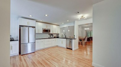 STUNNING CORNER VILLA!! in the highly desirable Canary Palm Club - photo 10