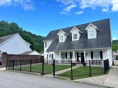 (private lake, pond, creek) Home For Sale in Pikeville Kentucky