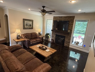 Beautiful custom built home on #15 Fairway in Sage Meadow with 5 - photo 3