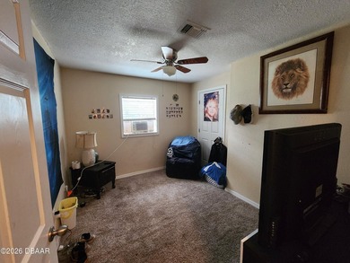 Short Sale. Short Sale Opportunity! Charming 3-bedroom, 2-bath - photo 4
