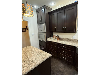 Beautiful custom built home on #15 Fairway in Sage Meadow with 5 - photo 10